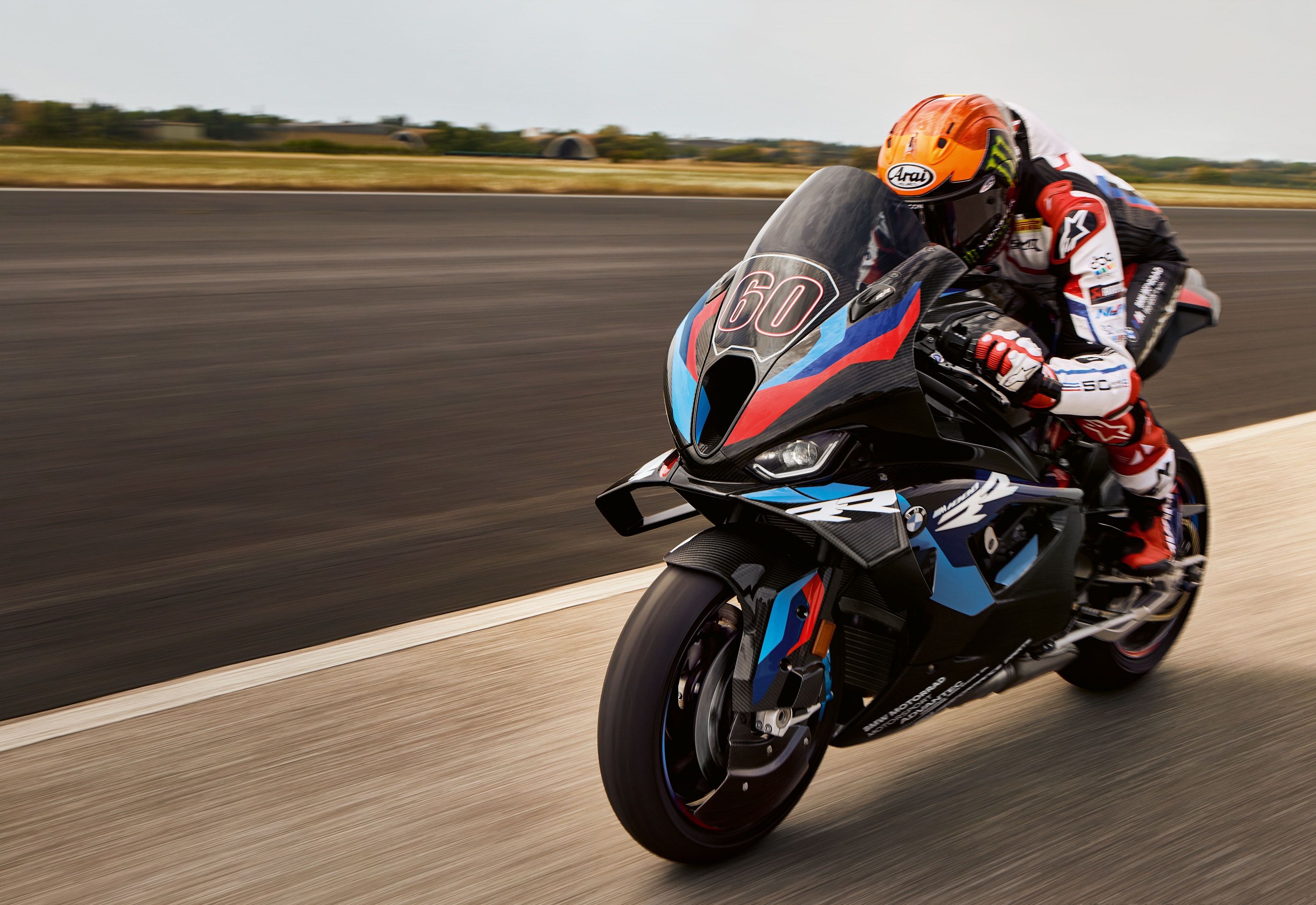 01 BMW M 1000 RR.jpg
