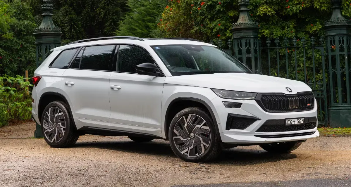 Scoop! Skoda Kodiaq RS Spied Testing_ Performance SUV Gears Up for Launch.webp