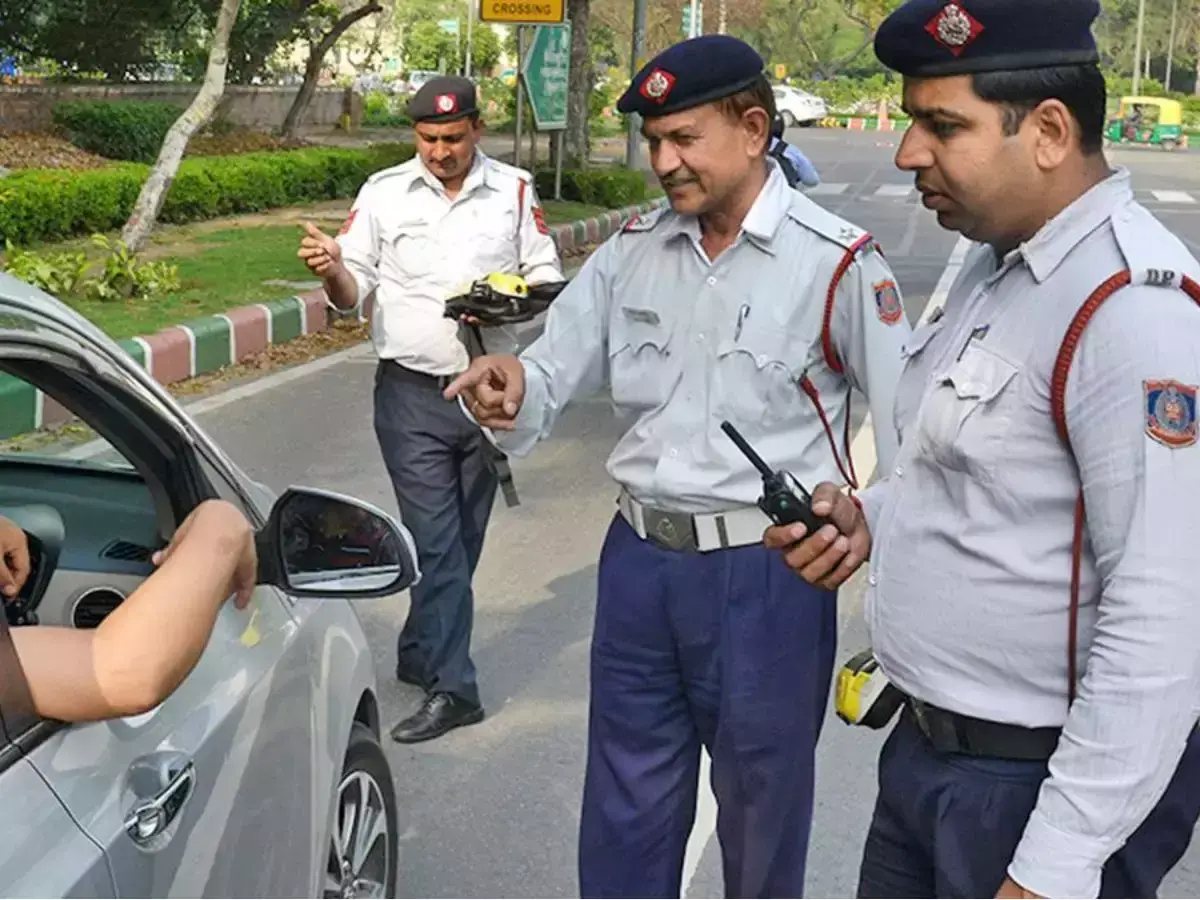 Wrong side driving on the highway, lane rules not followed; challan for 751 vehicles on NH-48